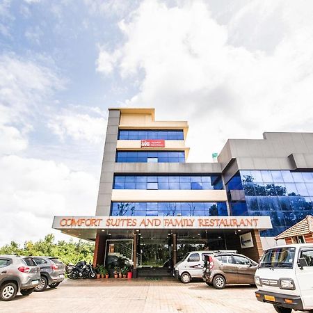 Vaccinated Staff- Capital O 22439 Ratna Forever Hotel Karkal Esterno foto
