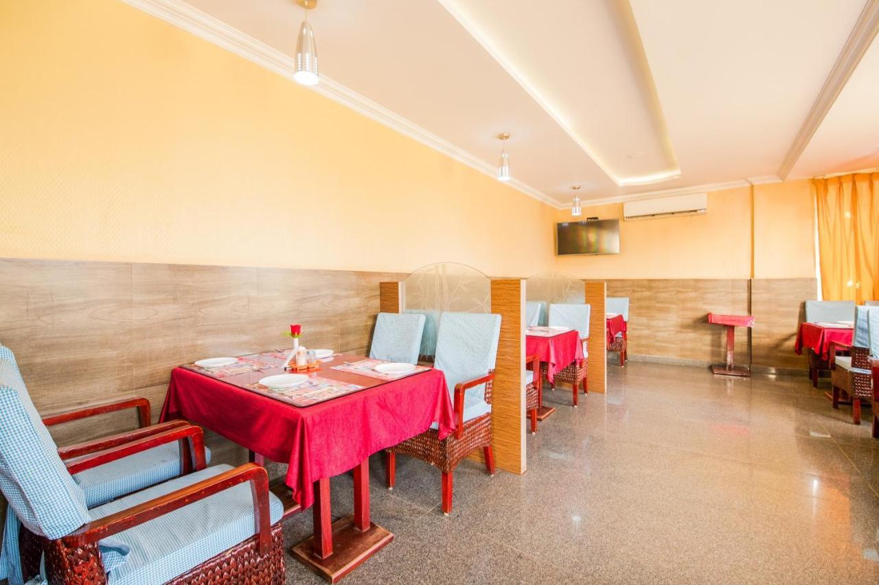 Vaccinated Staff- Capital O 22439 Ratna Forever Hotel Karkal Esterno foto